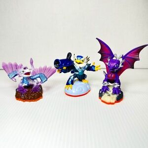 Skylanders Activision Lot of 3 Flashwing, Cynder, Lightcore Jet,Orange Bases